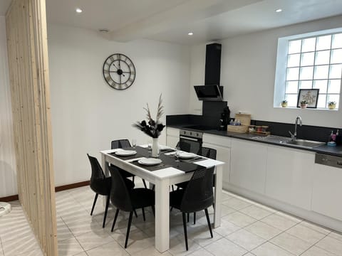 Centre Ville avec Garage - Parking Apartment in Troyes