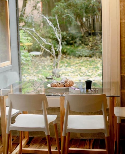 Day, Seating area, Dining area, Garden view