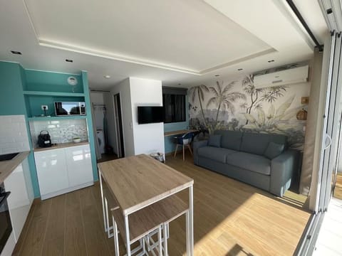 Le Bali , terrasse, piscine et parking privé Apartment in Cap-d'Ail