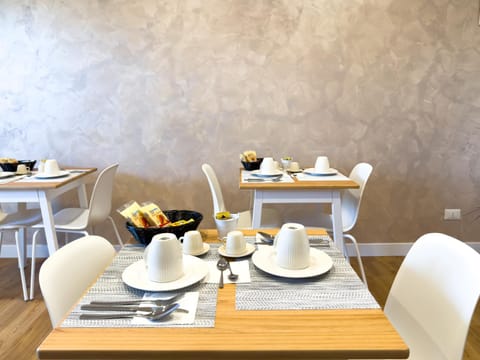 ISOLA 163 Guest House Bed and Breakfast in Fiumicino