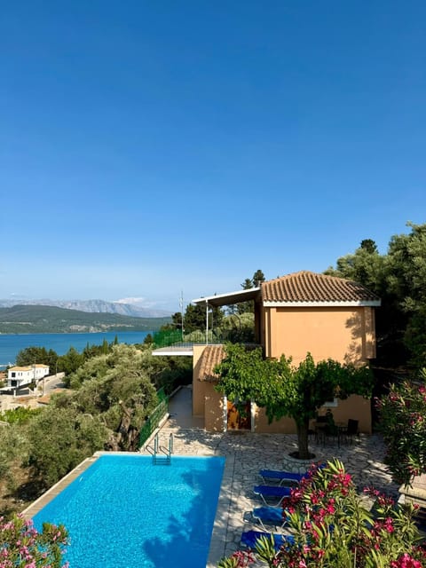 Property building, Day, Natural landscape, View (from property/room), Mountain view, Pool view, Swimming pool
