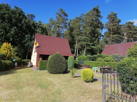 Property building, Day, Natural landscape, Garden