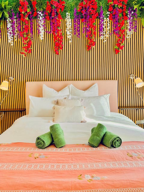 Bed, Decorative detail, Bedroom