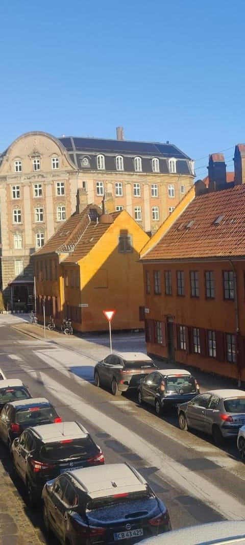 I hjertet af København nær Marmorkirken Metro Apartment in Copenhagen