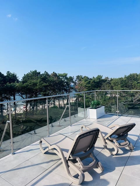 View (from property/room), Balcony/Terrace, Landmark view