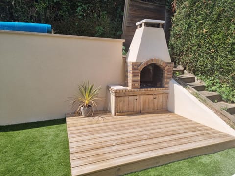 BBQ facilities, BBQ facilities, Garden