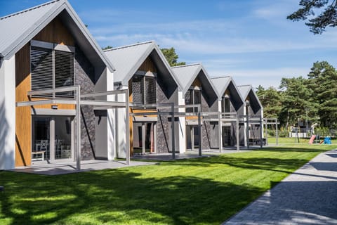 Property building, Natural landscape, Garden, Garden view