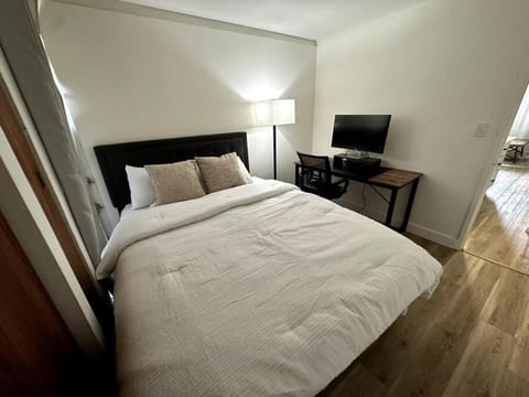 Cozy Centrally-located Condo in Honolulu - 30 day minimum stay Apartment in Honolulu