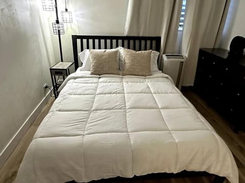 Cozy Centrally-located Condo in Honolulu - 30 day minimum stay Apartment in Honolulu