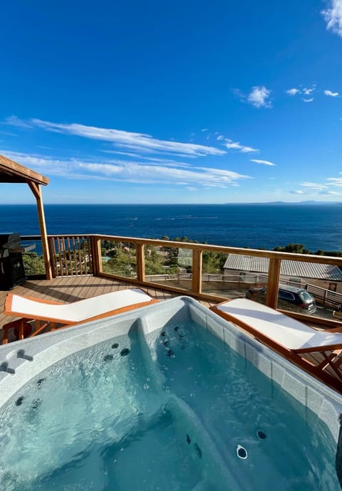 Hot Tub, Balcony/Terrace, Sea view