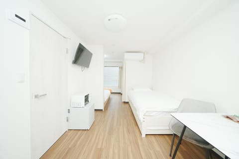 Bed, TV and multimedia, Photo of the whole room, Bedroom, air conditioner