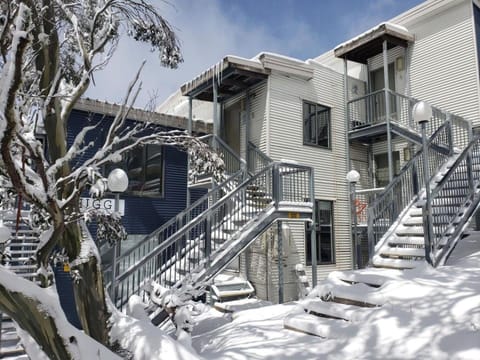 Property building, Winter