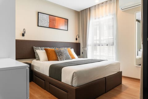Bed, Photo of the whole room, Bedroom, air conditioner