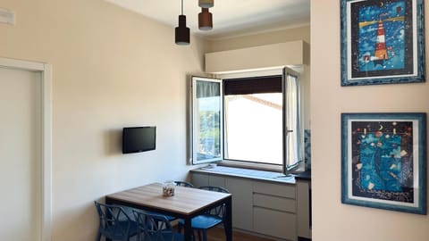 S340 - Sirolo, nuovo bilocale in centro con posto auto Apartment in Sirolo