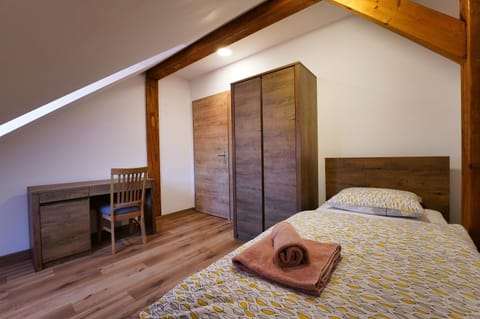 Bed, Bedroom, towels, wardrobe