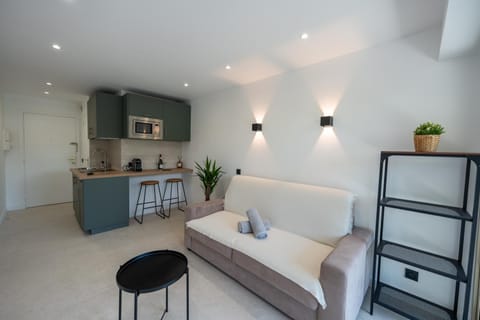 Studio idéalement situé résidence front de mer Apartment in Nice