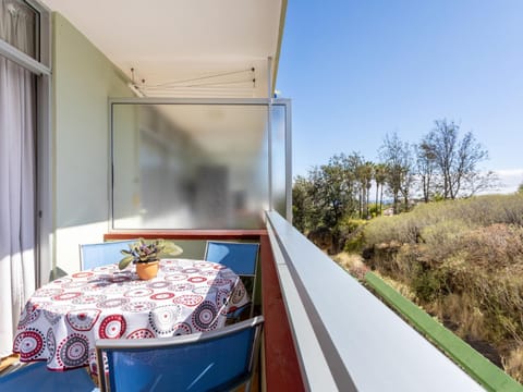 View (from property/room), Balcony/Terrace, Dining area
