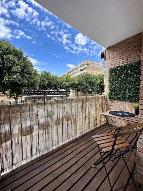 Property building, Balcony/Terrace, Balcony/Terrace