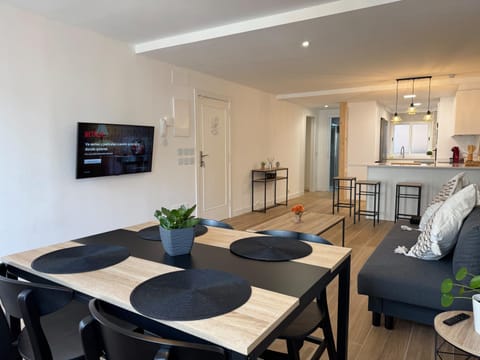 CENTRO VIGO Apartamento reformado, AVE-VIALIA - muy céntrico 5PAX Apartment in Vigo