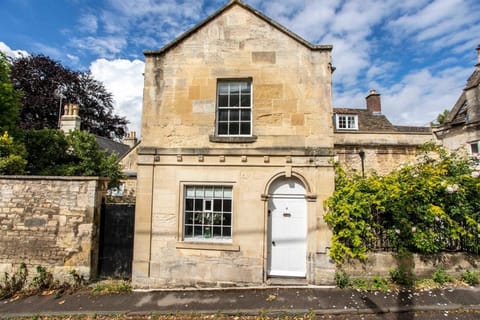 Property building, Street view