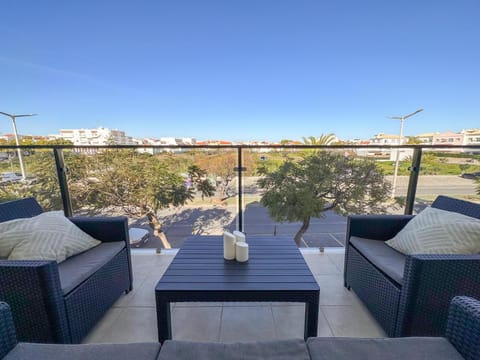 View (from property/room), Balcony/Terrace, Seating area