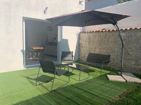 Patio, Garden view