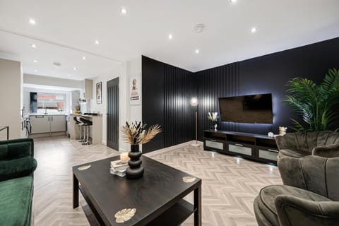 Living room, Seating area, Evening entertainment