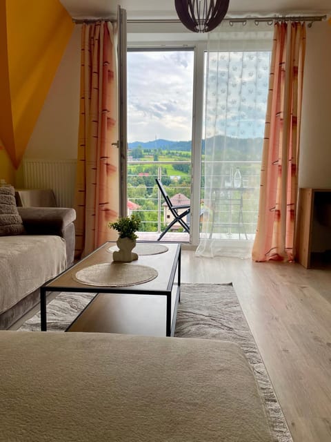 Natural landscape, View (from property/room), Balcony/Terrace, Living room, Seating area, Mountain view