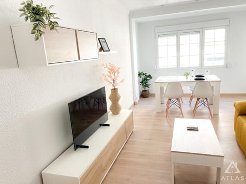TV and multimedia, Dining area
