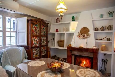 Seating area, Dining area
