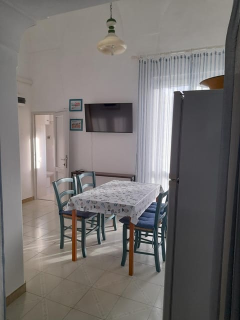 TV and multimedia, Living room, Dining area