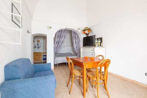 Living room, Dining area, Bedroom