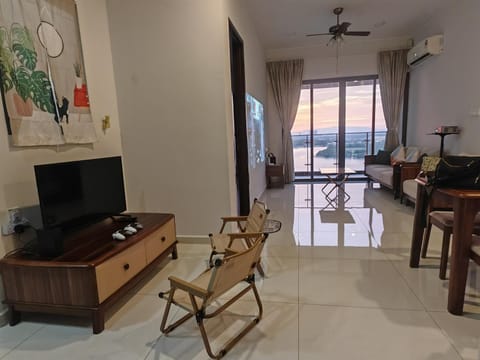 TV and multimedia, Living room, Dining area