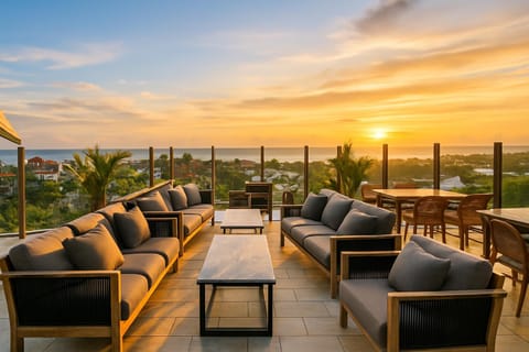 Property building, Restaurant/places to eat, View (from property/room), City view, Sea view, Breakfast, Sunrise, Sunset