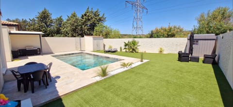 Garden, Swimming pool