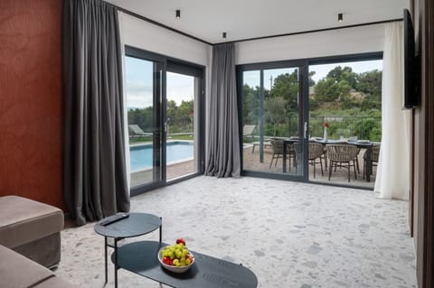 Luxury Villa David's - two heated pool Villa in Podstrana