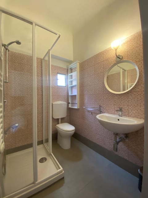 Lovely portion of property near Piazza Santo Spirito Apartment in Florence