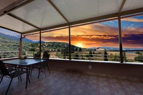 Natural landscape, View (from property/room), Balcony/Terrace, Mountain view, Sunset