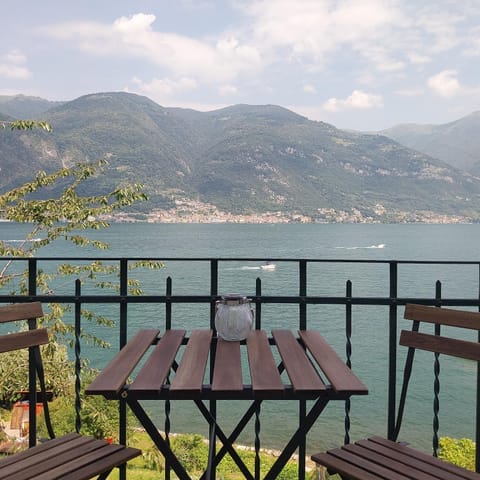 Natural landscape, View (from property/room), Balcony/Terrace, Lake view