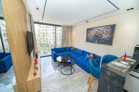 TV and multimedia, Living room, Seating area, Evening entertainment