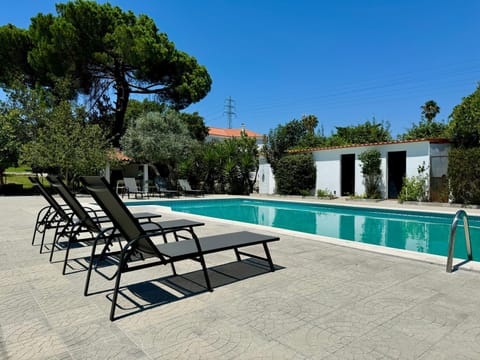 Swimming pool, Swimming pool