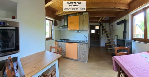 Kitchen or kitchenette, Dining area, Bedroom, oven, pet friendly, stove