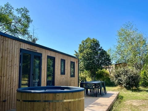 Patio, Garden, Spa and wellness centre/facilities
