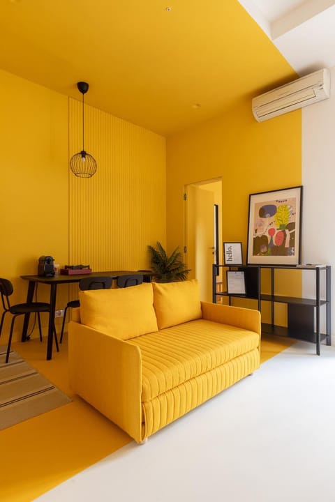 Coffee/tea facilities, Balcony/Terrace, Living room, Dining area, air conditioner