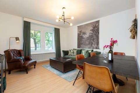 Living room, Seating area, Dining area, City view, furniture