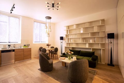 Kitchen or kitchenette, Living room, Seating area