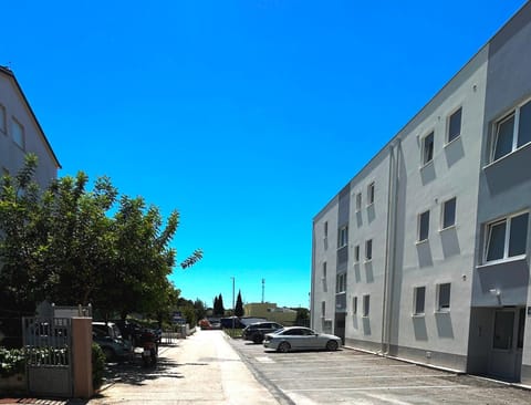 Property building, Parking