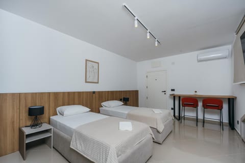 Bed, Bedroom, air conditioner