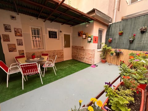 Patio, Balcony/Terrace
