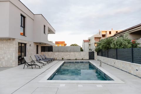 Luxury Villa Pam - Private villa with a heated pool and a summer terace with 4 bedrooms - 230 m2 NEW!! Villa in Novalja